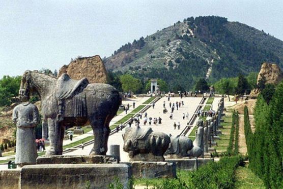 Bí ẩn trong 18 lăng mộ của hoàng đế nhà Đường chỉ có duy nhất Lăng của Võ Tắc Thiên chưa bị khai quật, đào trộm