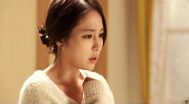 Nửa năm sau ly hôn mới cho con về gặp chồng cũ, nhưng không ngờ nhìn thấy cảnh tượng anh nằm trên giường, tôi run rẩy sợ hãi tột cùng