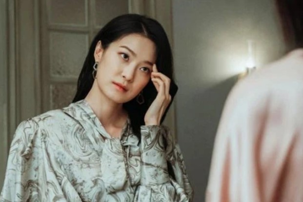 Đến chăm tôi ở cữ được một tháng, mẹ đã thông báo một tin khiến tôi không dám ngẩng mặt nhìn ai