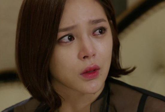 3 giờ sáng nghe tiếng nước chảy không ngừng, tôi lọ mọ đi xem thì ôm mặt khóc nức nở vì hành động của chồng trong nhà tắm