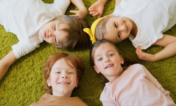 Những đứa trẻ sinh vào ba giờ này rất may mắn, được các sao may mắn chiếu mệnh, là con giáp phú quý hiếm có