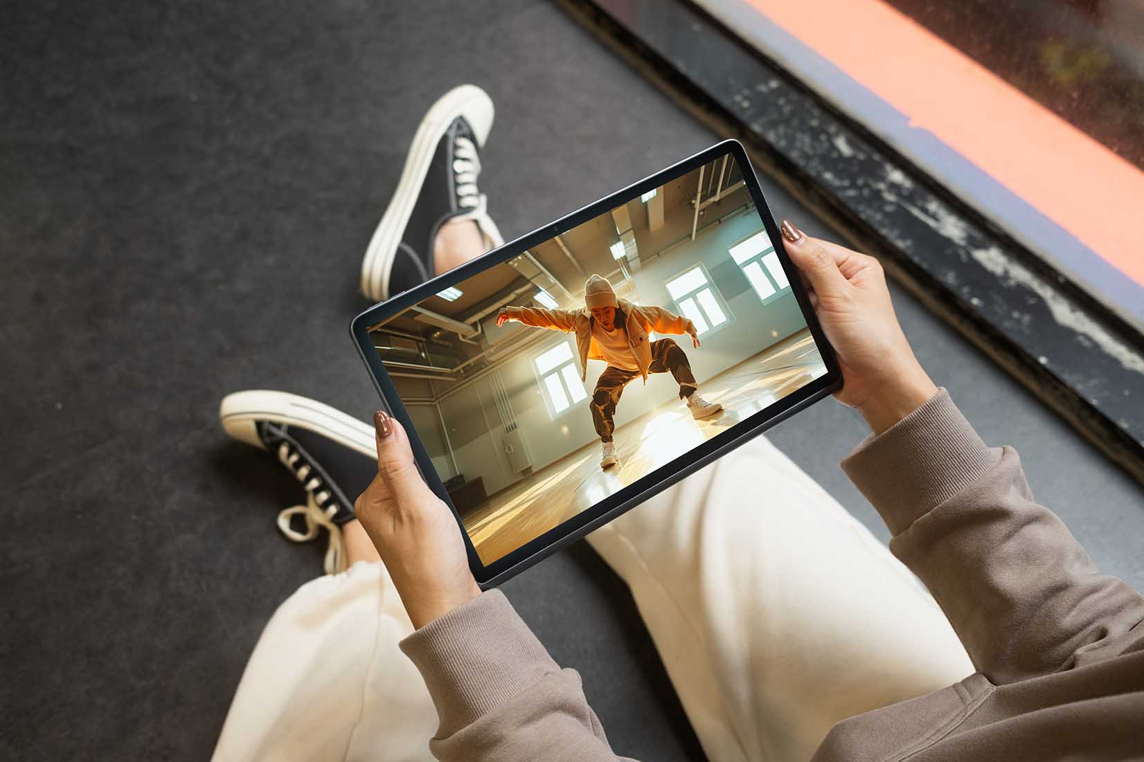 Lenovo ra mắt máy tính bảng giải trí Tab Plus