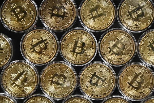 Tiền điện tử 'lao dốc' giữa mối lo suy thoái kinh tế ở Mỹ