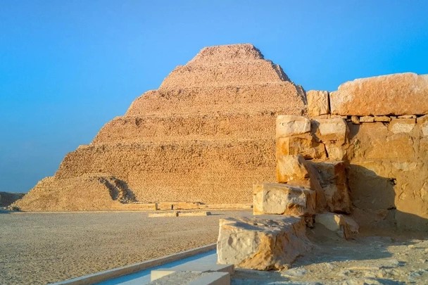 4.600 năm trước, người Ai Cập dùng thang máy xây kim tự tháp