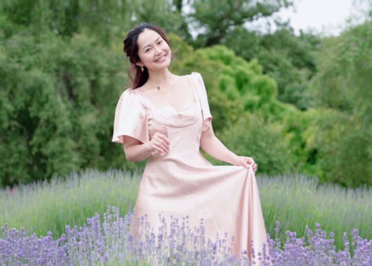 Nhỏ Hạnh ‘Kính vạn hoa’ từ cô sinh viên nghèo hiếu học thành giảng viên đại học tại Úc, U40 vẫn quá trẻ đẹp