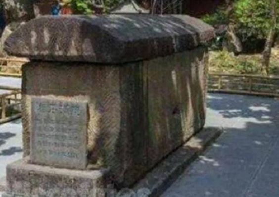 Vén màn bí mật bên trong mộ cổ mà Gia Cát Lượng tự tay chuẩn bị cho mình