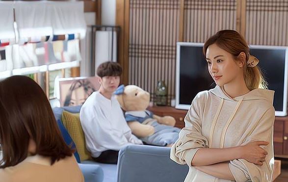 Vợ cũ có bầu với bạn trai mới, chồng tôi vẫn phải trả tiền thuê nhà hàng tháng cho cô ấy