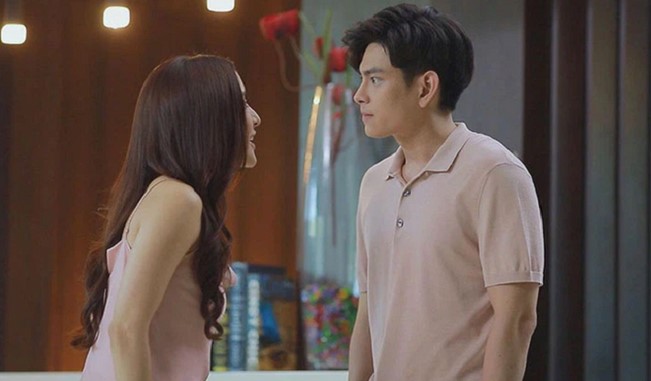 Đang nói chuyện vui vẻ, bạn gái bỗng giận dữ bỏ về, còn đòi chia tay vì một câu hỏi của mẹ tôi