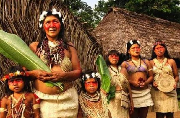 Bộ tộc ‘sa đọa’ nhất thế giới: Phụ nữ ăn mặc đẹp ra ngoài kiếm tiền, đàn ông chỉ cần ‘ngồi mát ăn bát vàng’!