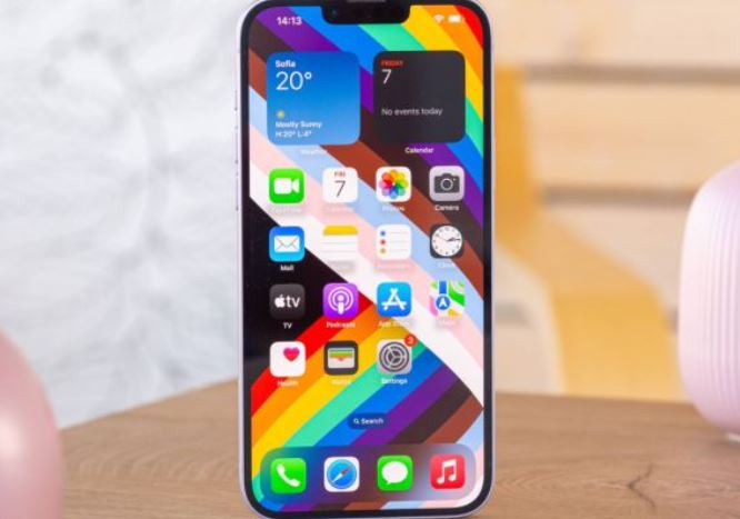 Đây là chiếc iPhone màn lớn như iPhone 15 Pro Max giá rẻ nhất Việt Nam, chip khỏe ngang kèo Galaxy S24 Ultra