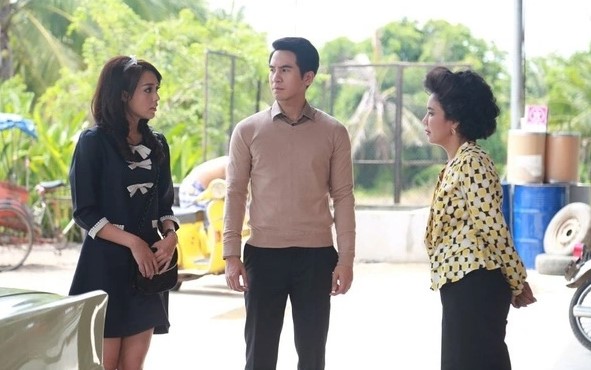 Mới chỉ nửa tháng sau khi về ở cữ, mẹ tôi đã tìm đến gặp chồng tôi và ra về trong sự ấm ức.