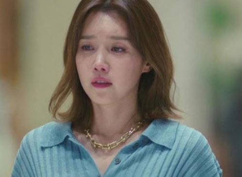 Bắt quả tang chồng đưa con riêng về rồi ngủ với vợ cũ, tôi tức giận thì anh nói một câu khiến tôi bủn rủn tay chân, không nói nên lời