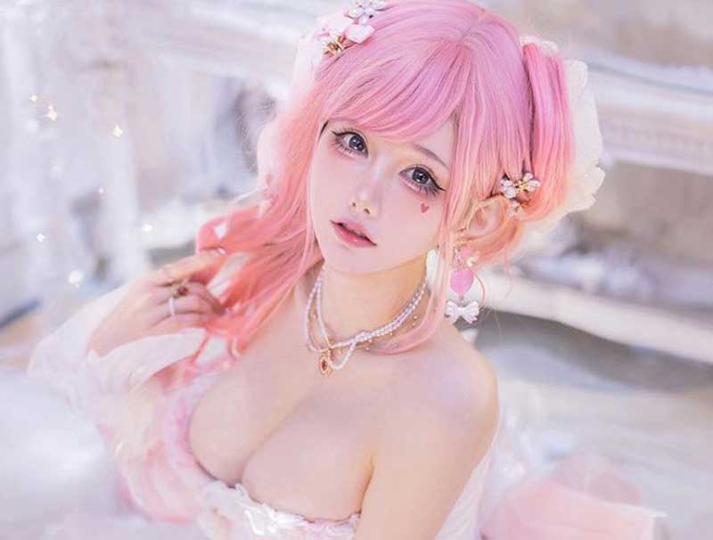 Ngắm 'gương mặt thiên thần, body ác quỷ' của cosplayer quyến rũ nhất Trung Quốc