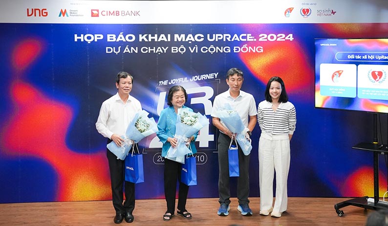 Khởi động dự án chạy bộ vì cộng đồng UpRace 2024