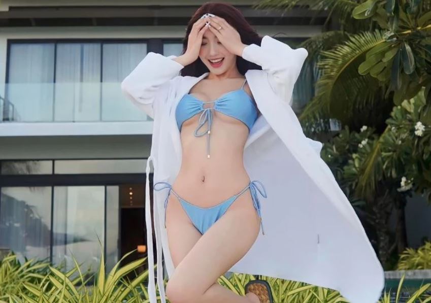 'No mắt' khi ngắm đường cong của hot girl Quảng Ninh có 7,2 triệu fan