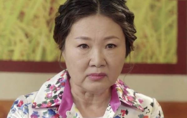 Đề nghị mẹ vợ đóng tiền ăn hàng tháng, lời bà đáp lại khiến tôi 'tái mặt'