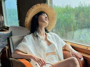 Châu Bùi là gương mặt Việt đầu tiên xuất hiện trên kênh truyền thông chính thức của nhà mốt Pháp danh giá