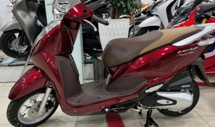 Giá xe Honda LEAD đầu tháng 8/2024 rẻ chưa từng có, lấn át Vision nhờ giảm giá tháng 'cô hồn'
