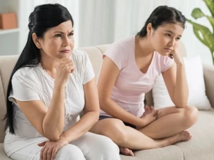 Mẹ bức xúc khi thấy chị dâu tương lai dạy dỗ con riêng của anh tôi