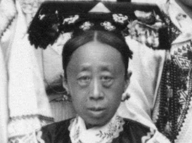 Quyền lực khét tiếng, Từ Hi Thái hậu vẫn phải 'rén' trước nhân vật này: Không ít lần bị mắng thẳng mặt