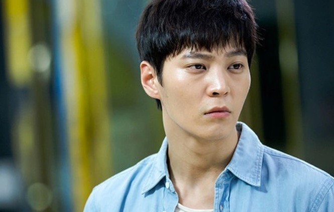 Về đón vợ sau khi ở cữ, tôi bất ngờ bị mẹ vợ chặn cửa, không cho vào nhà