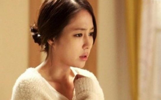 Ly hôn chồng cũ 1 năm, tôi chẳng yêu ai nhưng lại phát hiện mang thai, nghe mẹ nói một bí mật động trời khiến tôi choáng váng