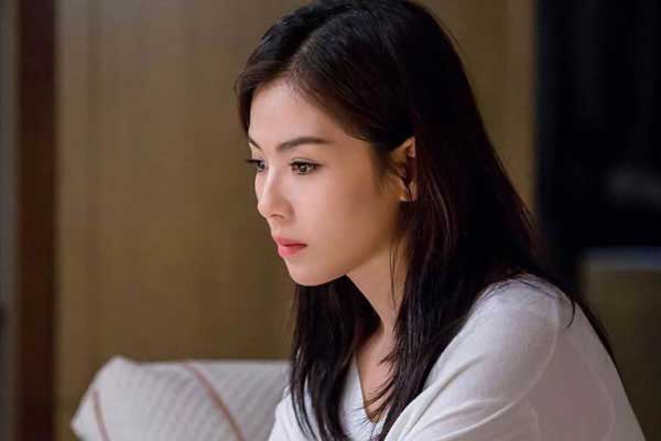 Xét nghiệm để kiểm tra máu tương thích với con, chồng bật khóc rồi tiết lộ bí mật sốc khiến tôi và mẹ chồng xuýt ngất