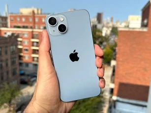 iPhone không kém cạnh iPhone 15, là lựa chọn sáng giá nhờ giá giảm mạnh