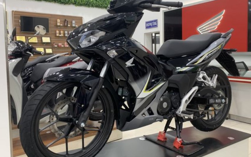 Bảng giá xe Honda Winner X đầu tháng 8/2024 giảm sập sàn, giá rẻ như Future 'đè bẹp' Yamaha Exciter