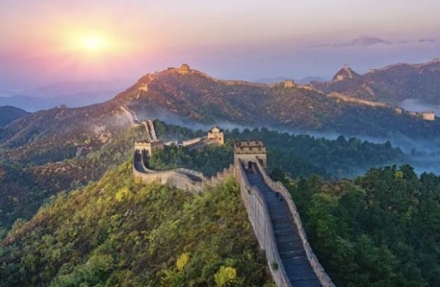 Quy đổi chi phí Tần Thủy Hoàng xây Vạn Lý Trường Thành ra tiền hiện đại: Con số lớn không tưởng!