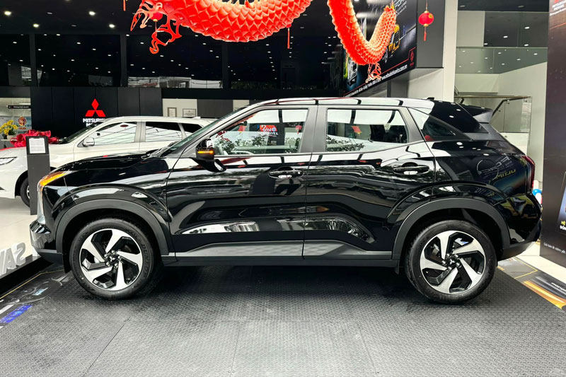 Mitsubishi Xforce giảm giá 64 triệu đồng, quyết đấu với Toyota Yaris Cross