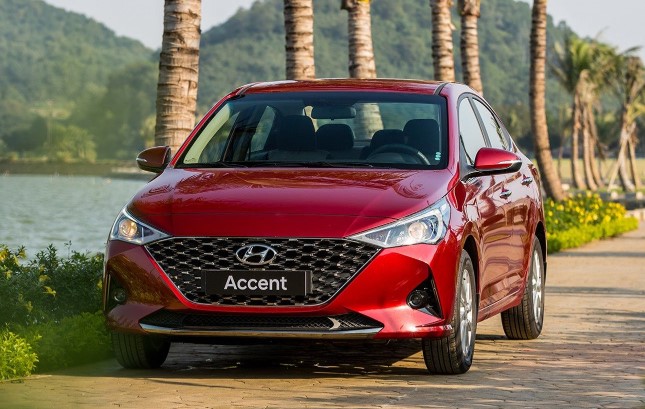 Sedan hạng B đồng loạt giảm đậm tới cả trăm triệu đồng: Hyundai Accent, Honda City... cùng dò đáy, có chiếc chỉ ngang xe hạng A