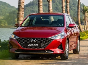 Sedan hạng B đồng loạt giảm đậm tới cả trăm triệu đồng: Hyundai Accent, Honda City... cùng dò đáy, có chiếc chỉ ngang xe hạng A