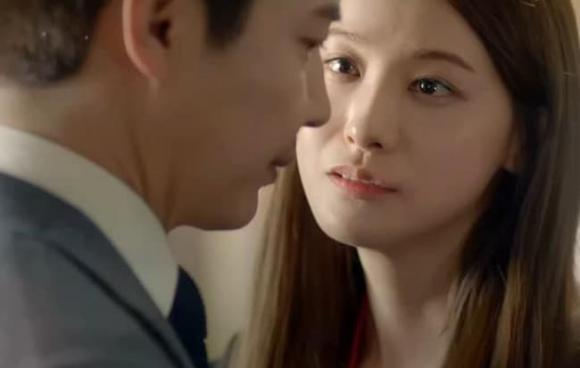 Ngưỡng mộ chị hàng xóm nên luôn đem vợ mình ra để so sánh, cho đến ngày vợ lên tiếng tiết lộ bí mật khiến tôi tan nát cõi lòng