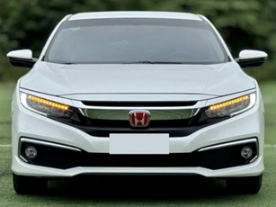 Honda Civic lăn bánh 4 năm lên sàn xe cũ với giá bất ngờ