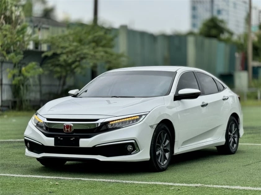 Honda Civic 2020 lăn bánh 4 năm lên sàn xe cũ với giá bất ngờ 512250