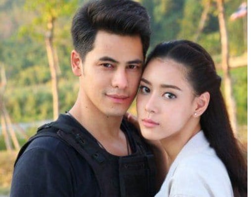 Dọn phòng giúp bạn trai, tôi tái mặt khi bất ngờ phát hiện ra một tấm ảnh được giấu kín