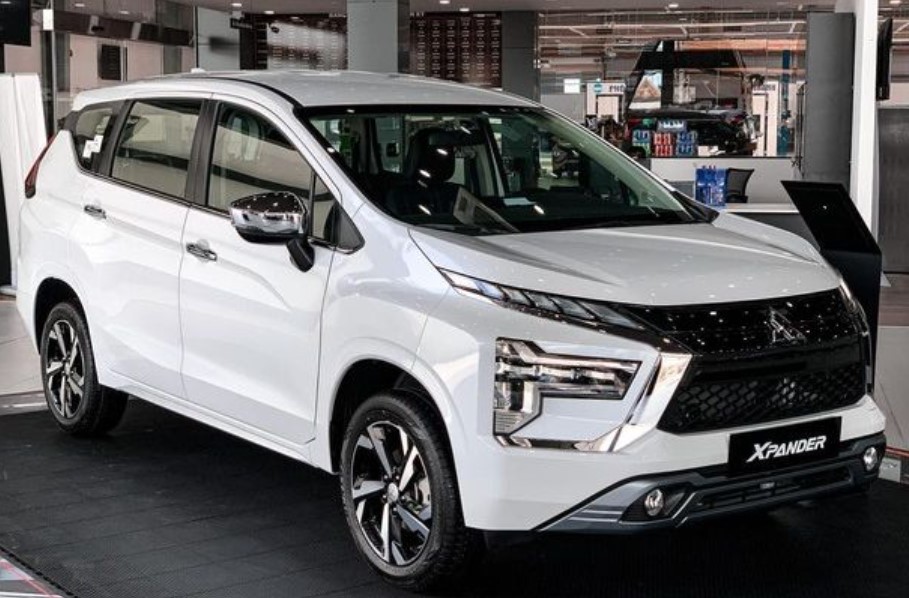 Giá lăn bánh Mitsubishi Xpander giữa tháng 8/2024 giảm mạnh và kèm quà tặng khủng, không mua thì phí