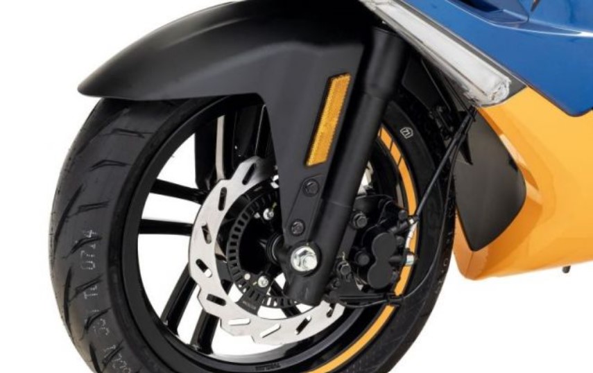 ‘Chiếu tướng’ Honda Air Blade, ‘vua xe ga’ 150cc của Pháp đã ra mắt, có ABS 2 kênh, giá 45 triệu đồng