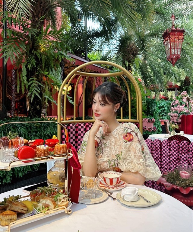 Giữa lúc bị tố ‘làm người thứ 3’, Nam Thư tiếp tục bị cư dân mạng chỉ trích vì hành động này