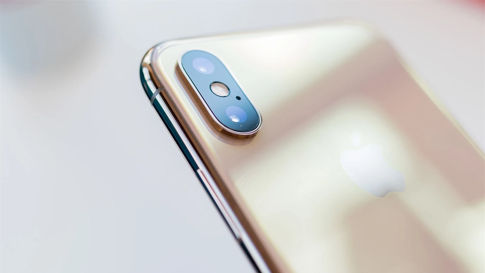 iphone-xs-t4-5-1681890975.jpg