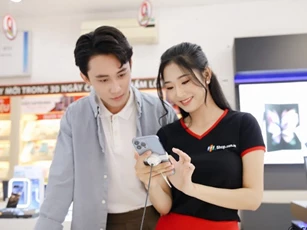 Miễn phí 16.000 kính cường lực iPhone cho tín đồ 'táo khuyết'