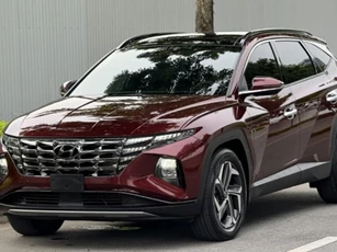 Lăn bánh 2 năm, Hyundai Tucson lên sàn xe cũ với giá khó tin