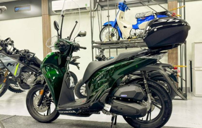 Honda SH phiên bản mới cực đẹp mới về Việt Nam đã có ưu đãi 21 triệu đồng, trị giá ngang Wave Alpha