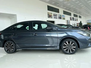 Honda City giảm giá mạnh, quyết đua doanh số với Toyota Vios, Hyundai Accent