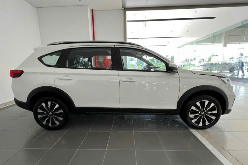 ‘Kẻ ngáng đường’ Mitsubishi Xpander giảm giá mạnh tại Việt Nam
