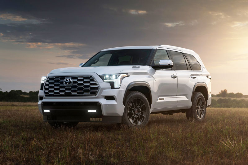 SUV cỡ lớn của Toyota ra mắt: Thêm phiên bản mới, giá từ 1,465 tỷ đồng