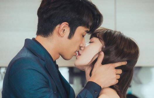 Đang bầu bì mệt mỏi, cú điện thoại của mẹ chồng như 'giáng một tát' khiến tôi quyết định ly hôn ngay lập tức