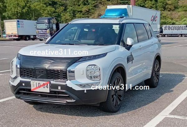 Mitsubishi Outlander 2025 lộ diện trên đường phố trước ngày ra mắt