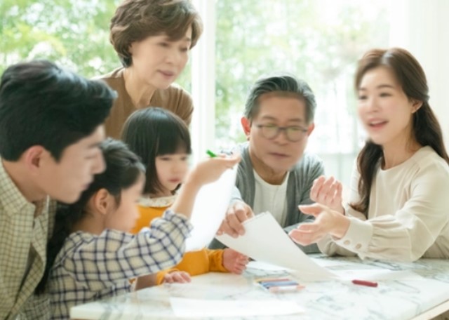 Ly hôn đã 3 năm, bố chồng cũ đột nhiên gọi điện, bảo tôi về nhận đất